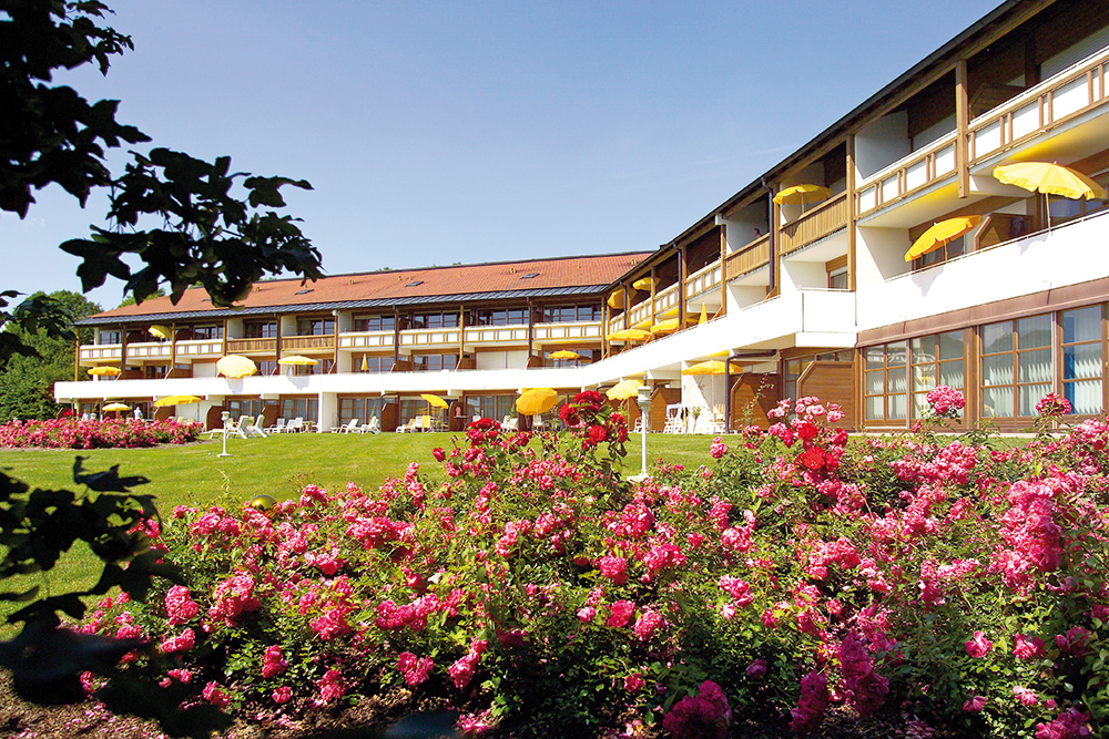 Aparthotel am Sonnenhügel in Bad Birnbach in Niederbayern. Aparthotel am Sonnenhügel in Bad Birnbach in Niederbayern.